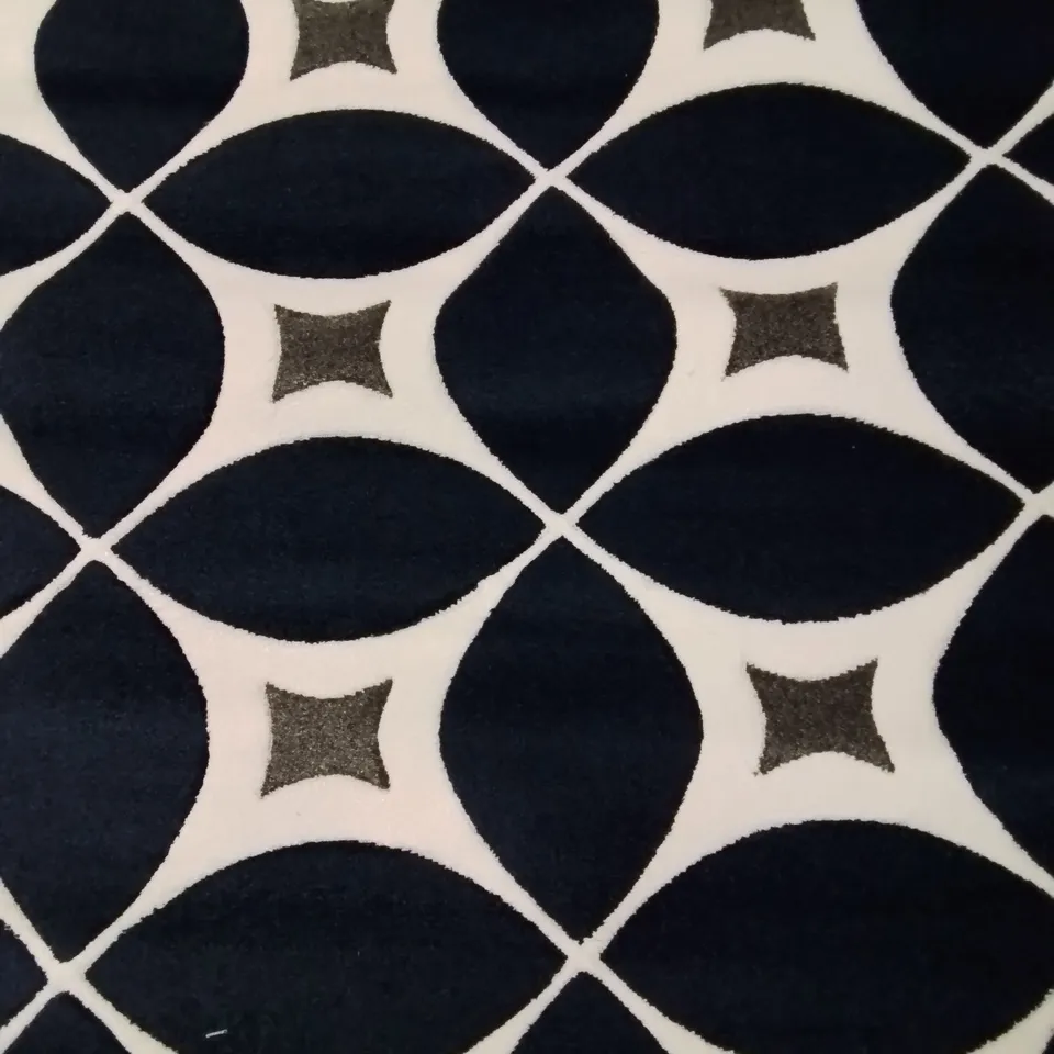 CINE RUG IN NAVY COLOUR SIZE 5'×8' 