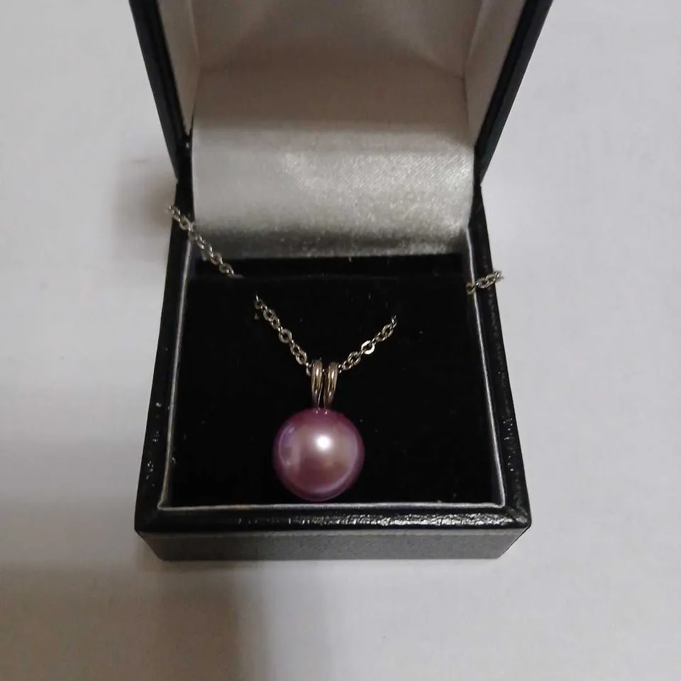 LARA PEARL 10MM BUTTON PEARL PENDANT & CHAIN STAINLESS STEEL