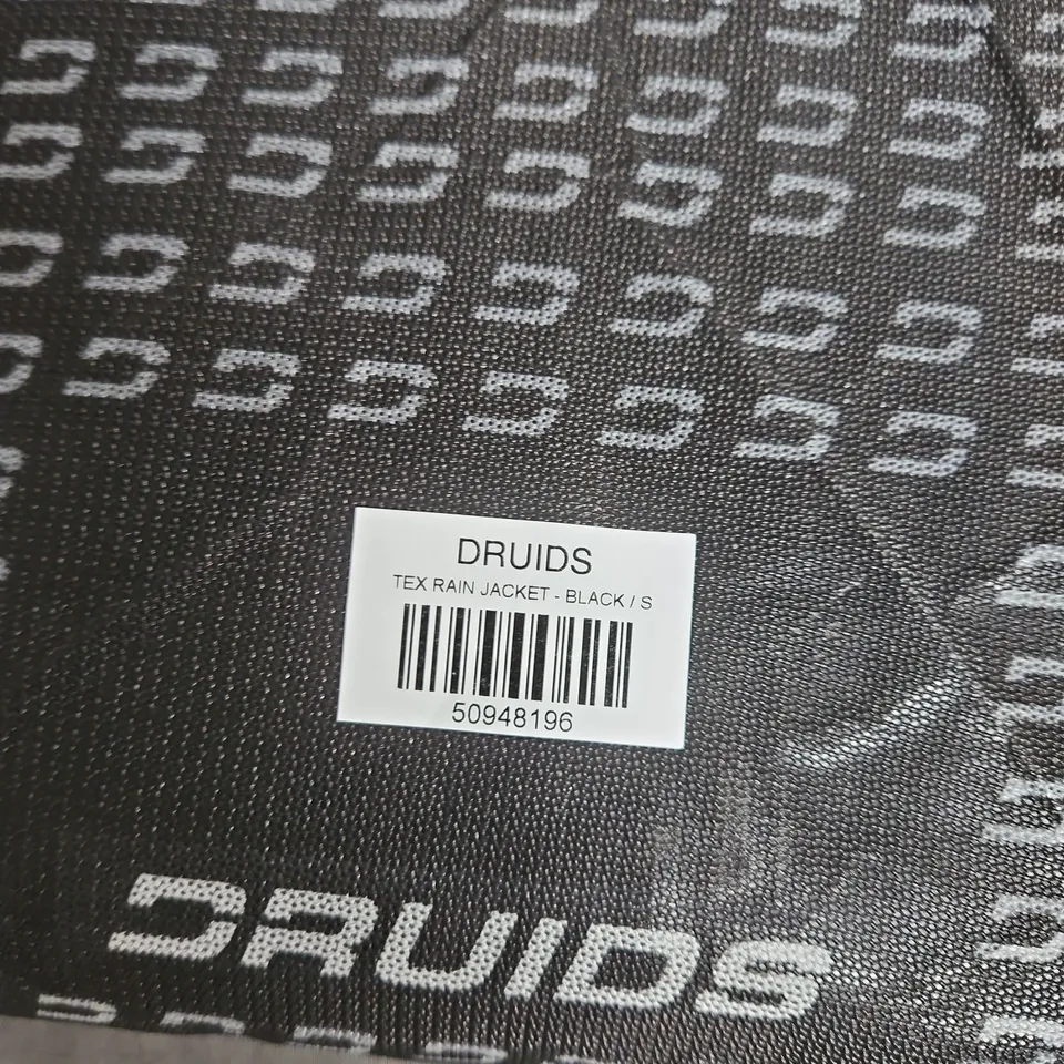 BAGGED DRUIDS TEX RAIN JACKET – BLACK, SIZE S