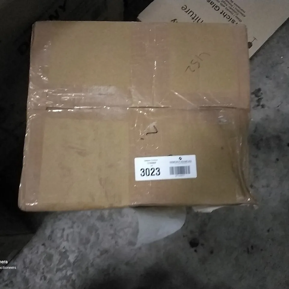 BRAND NEW AND BOXED ARGA SIDE TABLE (1 BOX)