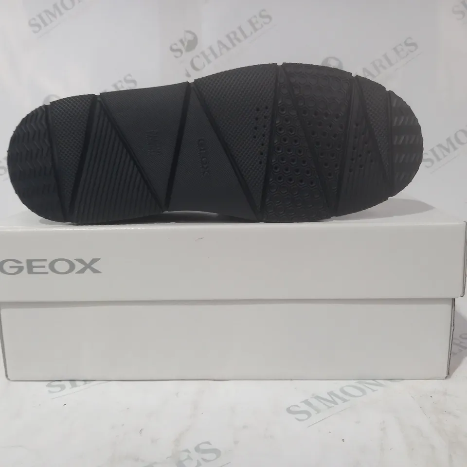 BOXED PAIR OF GEOX RESPIRA LOAFERS IN GLOSSY BLACK UK SIZE 5