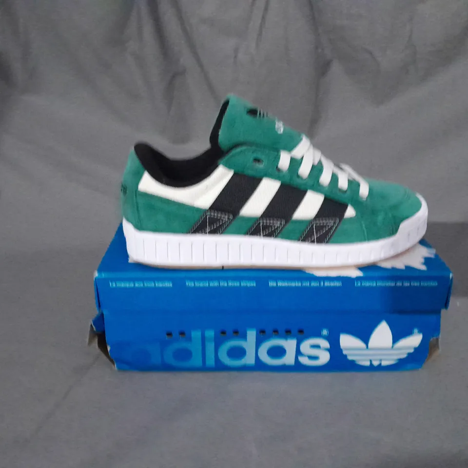 BOXED PAIR OF ADIDAS LWST SHOES SIZE 5.5