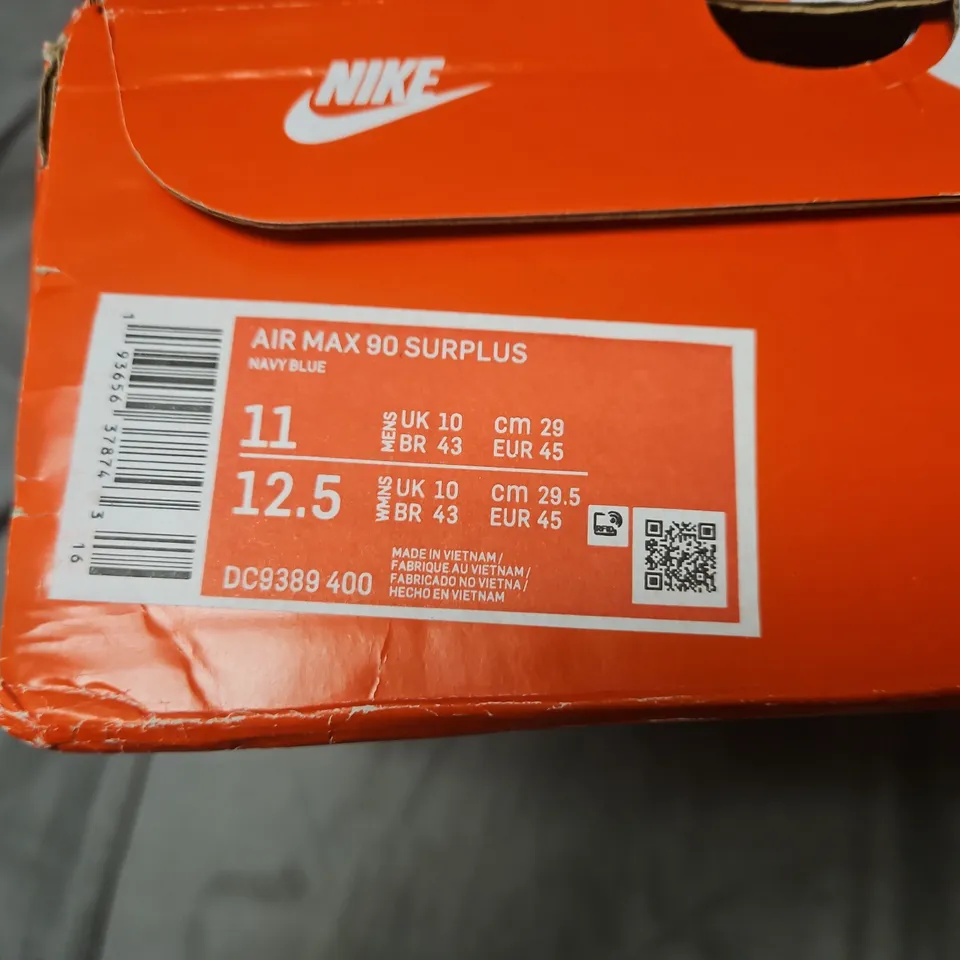 BOXED NIKE AIR MAX 90 SURPLUS NAVY/BLUE TRAINERS – MEN'S UK 10 (DC9389-400)