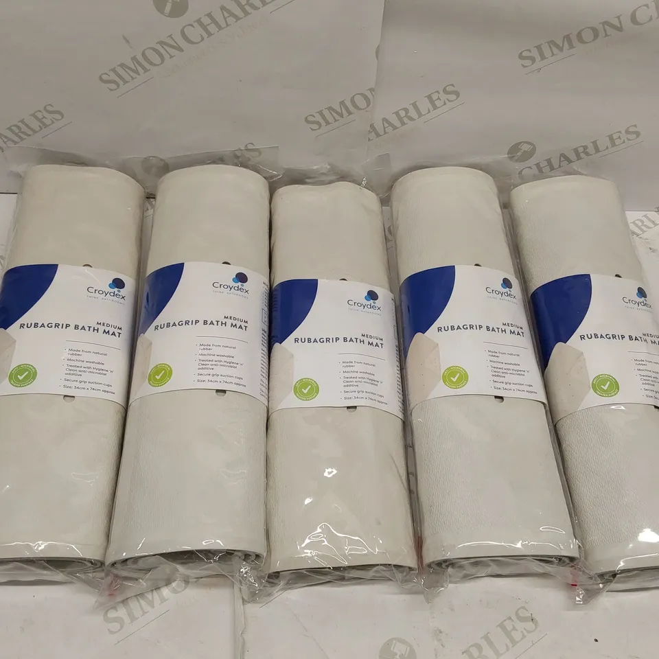 BOX OF APPROXIMATELY 5X CROYDEX MEDIUM RUBAGRIP BAYH MATS (34 X 74CM)