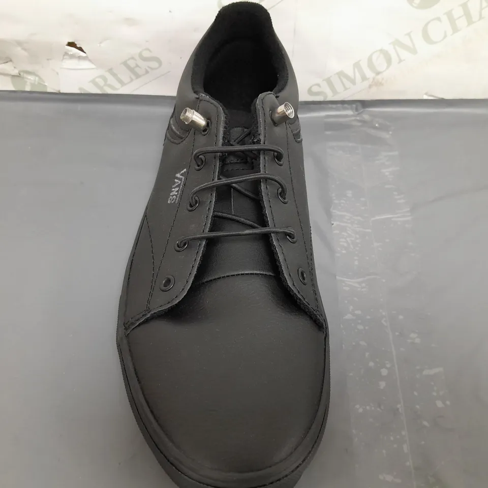 BOXED PAIR OF VANS SHOES IN BLACK UK SIZE 5