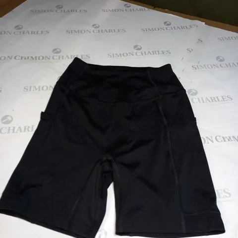 SMALL GYMSHARK SHOTS