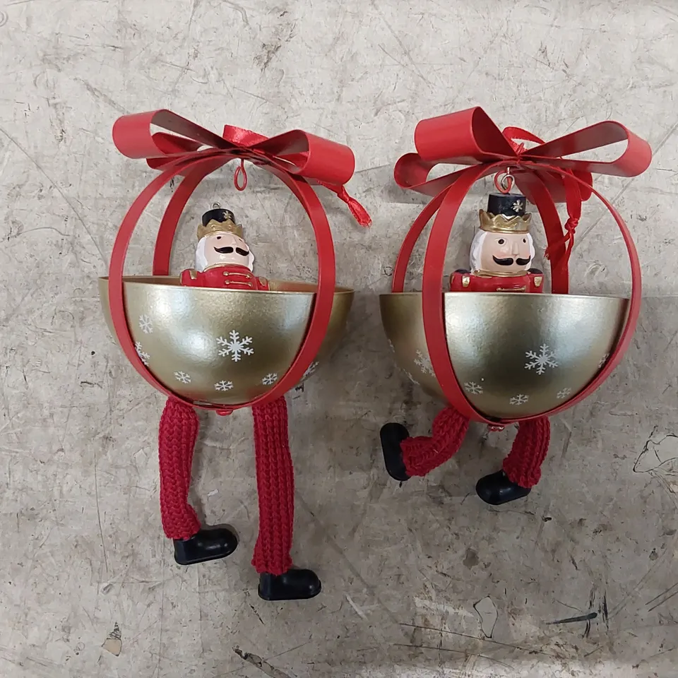 BAGGED SANTA EXPRESS SET OF 2 CHARACTER DANGLY LEG BAUBLES NUTCRACKER (1 ITEM)