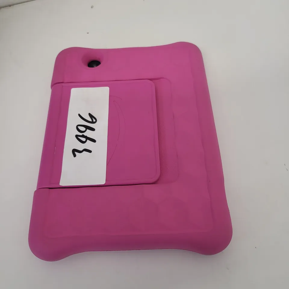 AMAZON FIRE MODEL M8S26G WITH PINK KID SAFE CASE