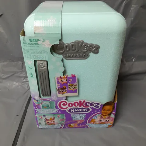 COOKEEZ MAKERY FREEZY CAKEZ PLAYSET