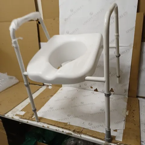 NRS HEALTHCARE M66625 MOWBRAY TOILET SEAT AND FRAME LITE
