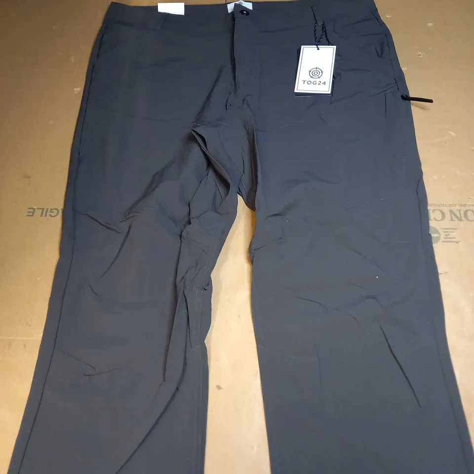 TOG 24 CARGO TROUSERS SIZE 18S