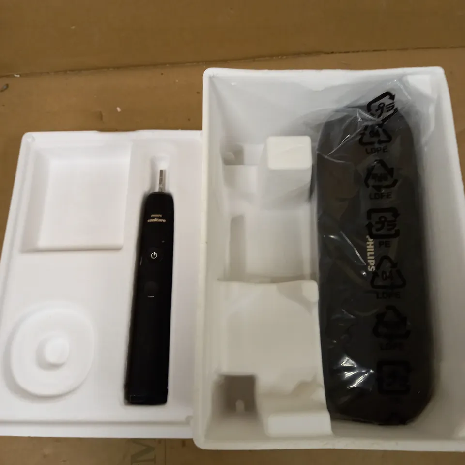 PHILIPS SONICARE DIAMONDCLEAN ELECTRIC TOOTHBRUSH