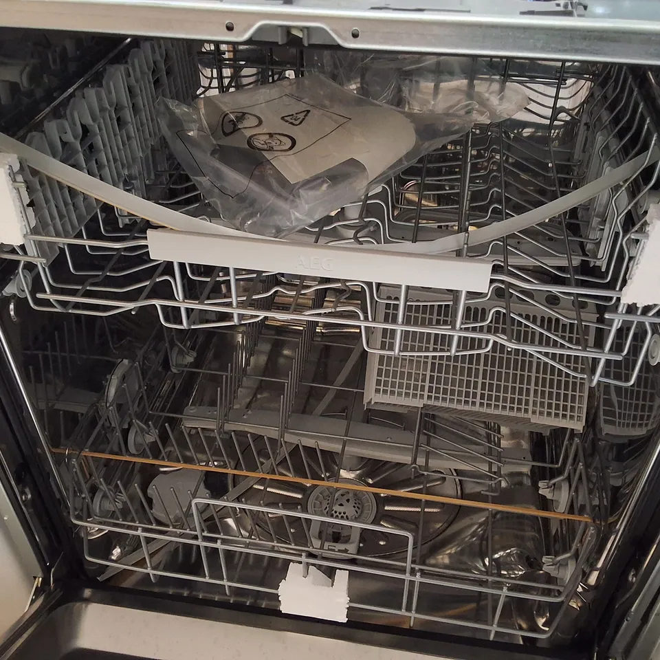 AEG GI5200D1SN 5000 SERIES AIRDRY 60CM DISHWASHER