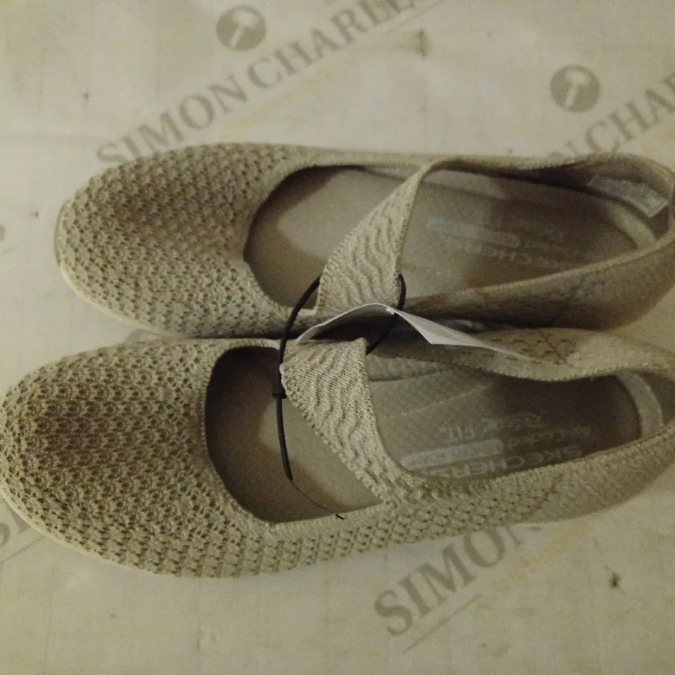 SKECHERS UP-LIFTED MARY JANE SHOES, TAUPE, UK 3