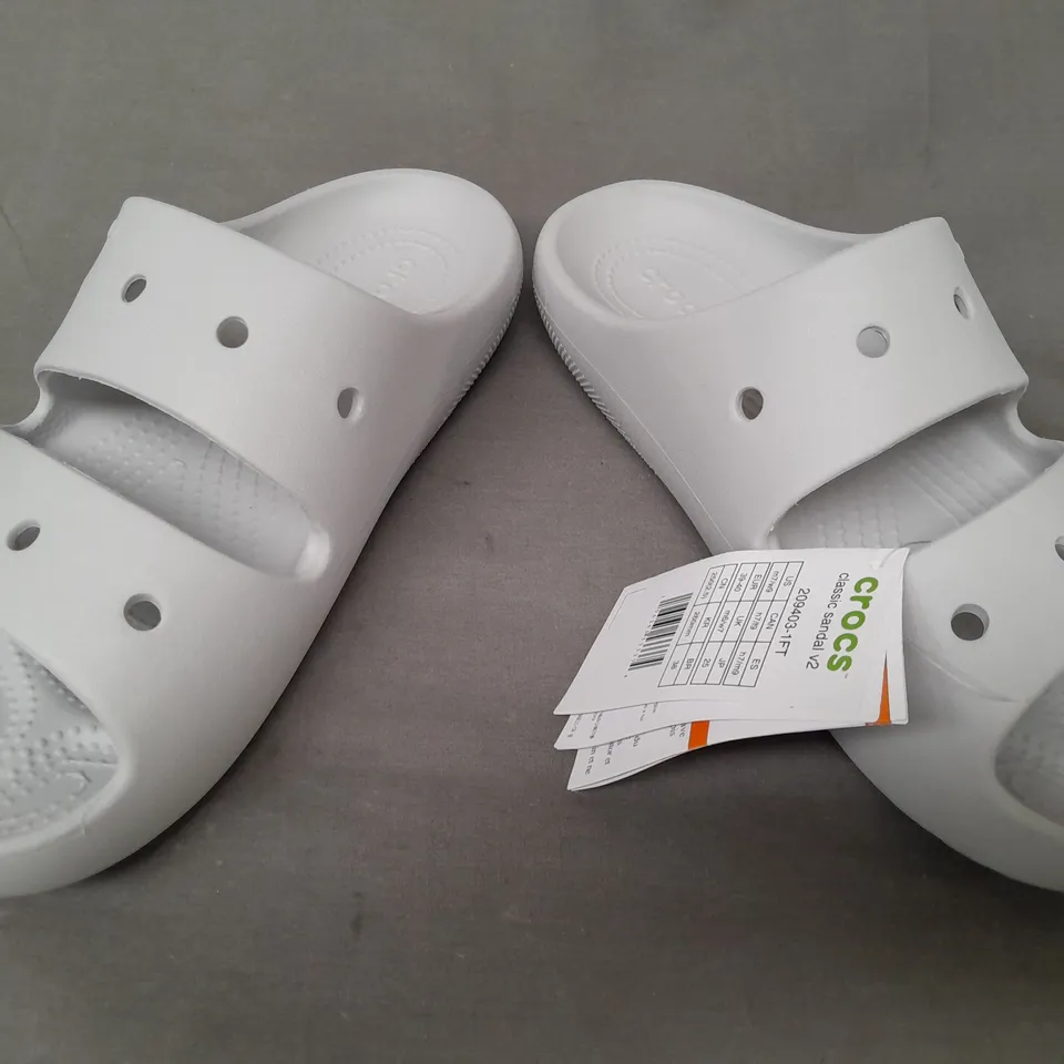 PAIR OF CROCS CLASSIC SANDALS V2 IN GREY UK SIZE M6/W7