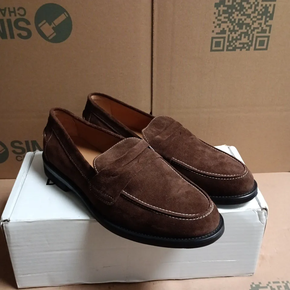 BOXED PAIR OF DUKE & DEXTER BROWN SUEDE LOAFERS - 10