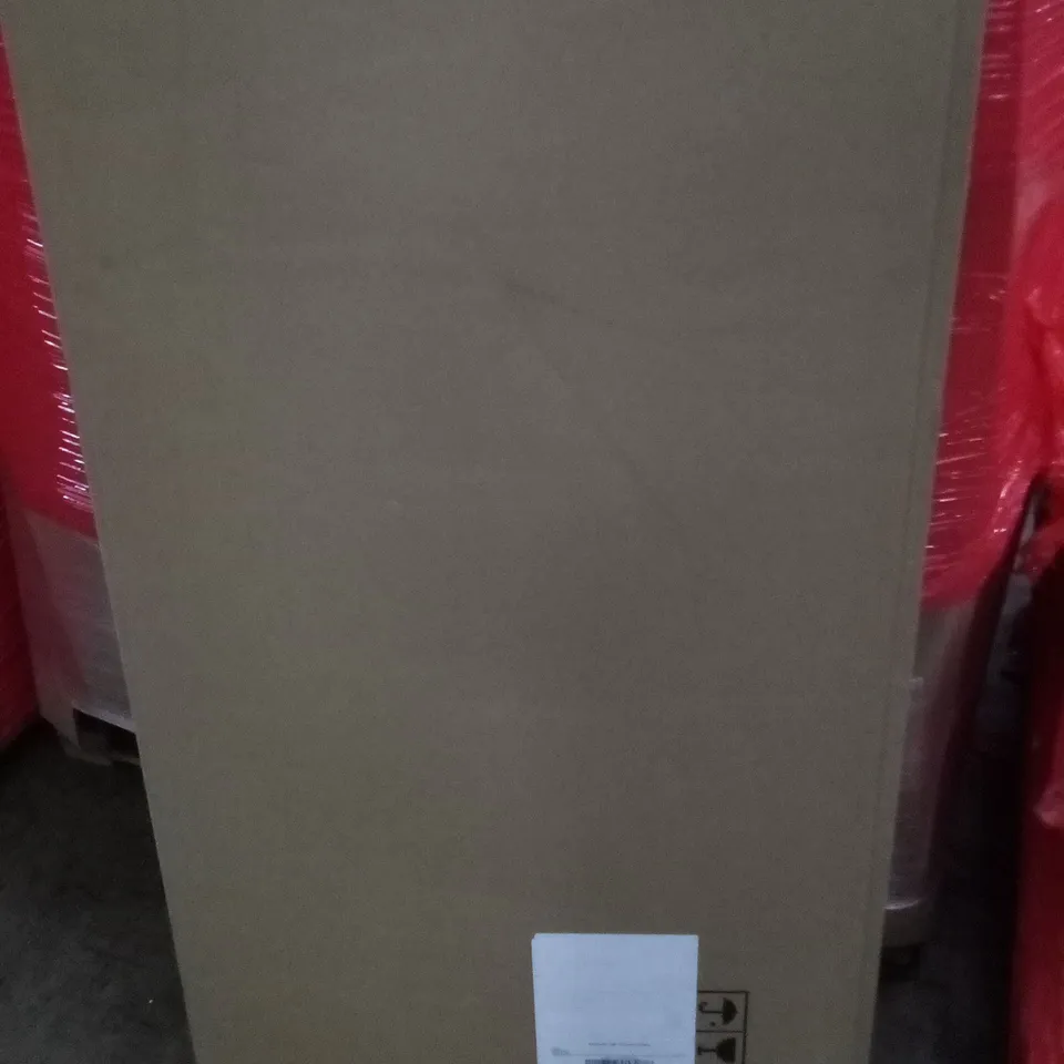 PALLET OF ASSORTED ITEMS TO INCLUDE BOXED ELECTRIC MIRRORS, BALLOON ARCH STANDS AND CANTILEVER MOUNT