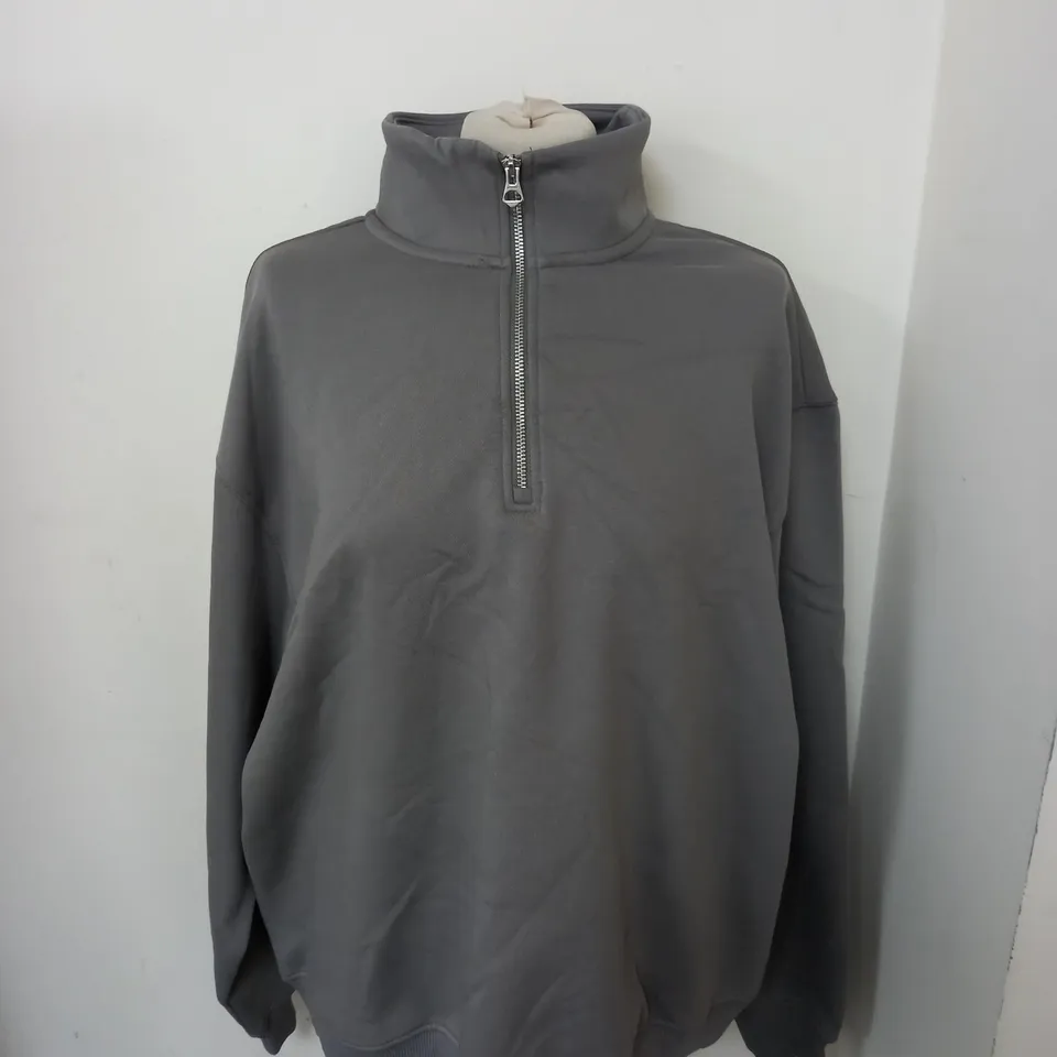 WEEKDAY HALF ZIP GREY CARDIGAN SIZE M