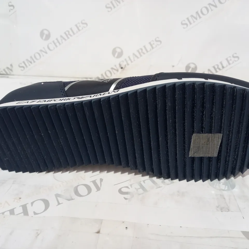 EA7 EMPORIO ARMANI BLUE TRAINERS SIZE 9