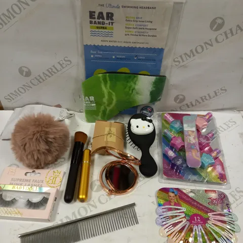 BOX OF APPROXIMATELY 20 ASSORTED HEALTH AND BEAUTY PRODUCTS TO INCLUDE EAR BAND IT, HELLO KITTY BRUSH, COOL FOOT SOAK ETC