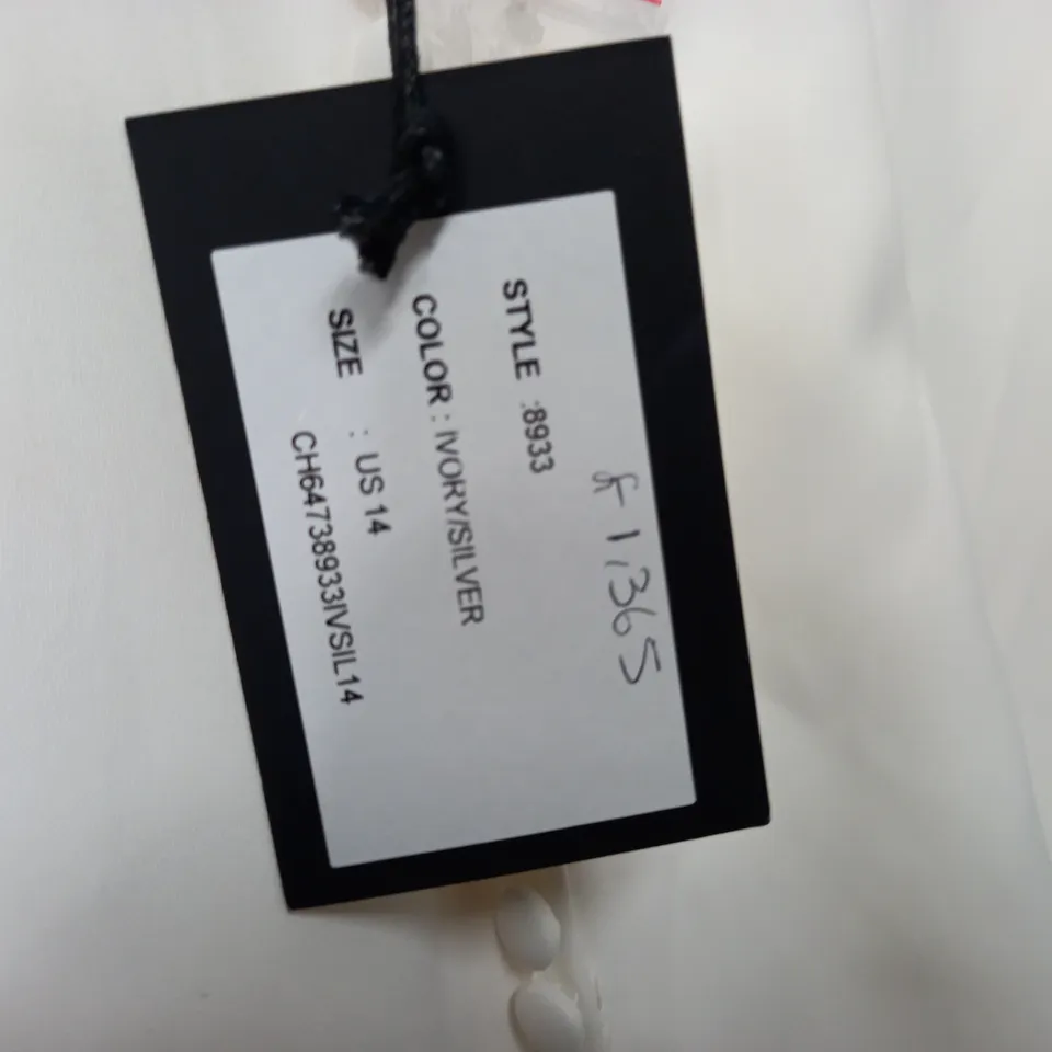 JUSTIN ALEXANDER PUURE IVORY WEDDING DRESS - US 14