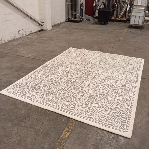 QUALITY DESIGNER AREA RUG - APPROXIMATELY 240CM X 305CM