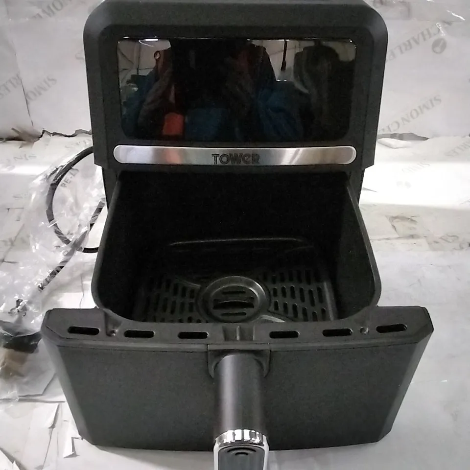 BOXED TOWER 5 LITRE DIGITAL AIR FRYER 
