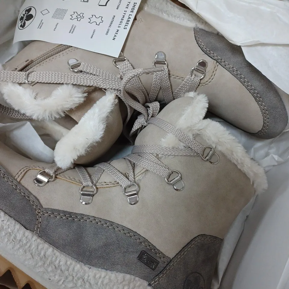 BOXED RIEKER ANTISTRESS WARM HIKING BOOTS, CREAM - SIZE 5