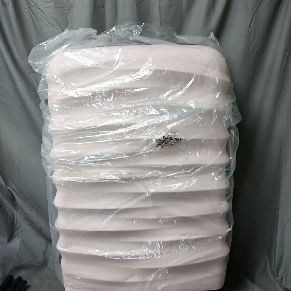 IT LUGGAGE PINK HARDSHELL SUITCASE - LARGE