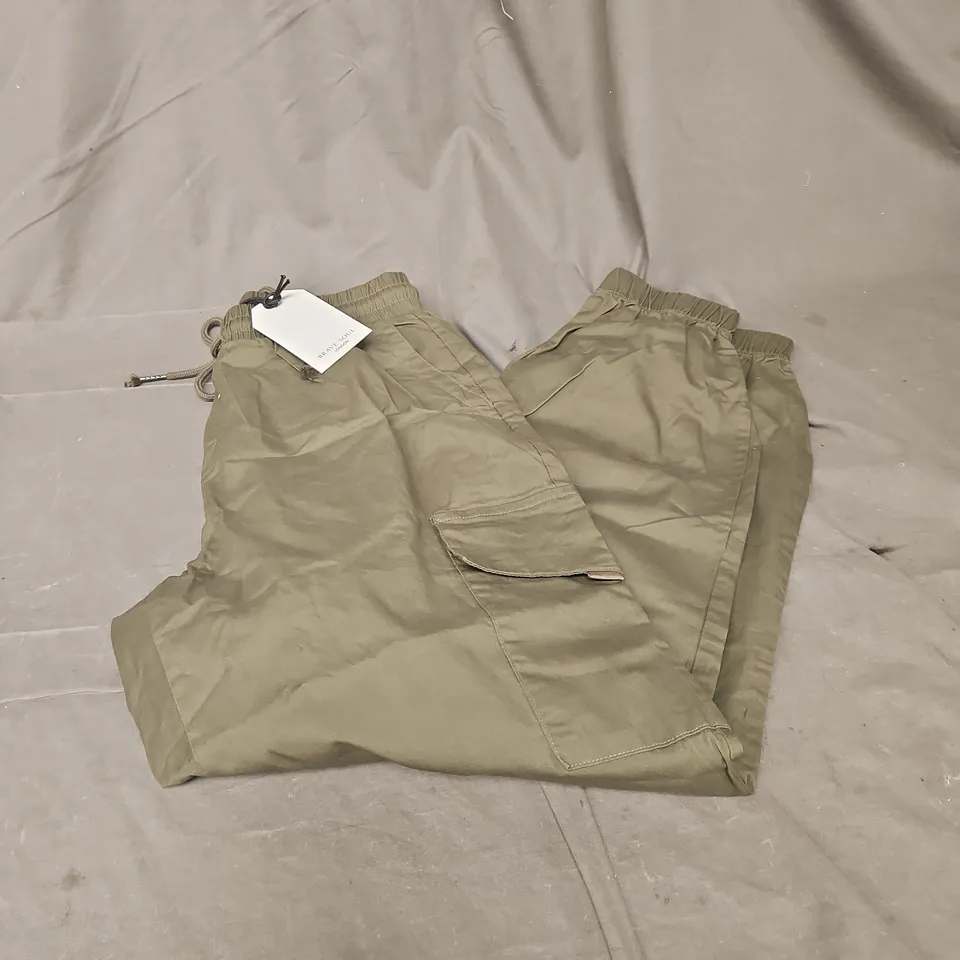 BRAVE SOUL POCKET JOGGERS IN KHAKI SIZE S
