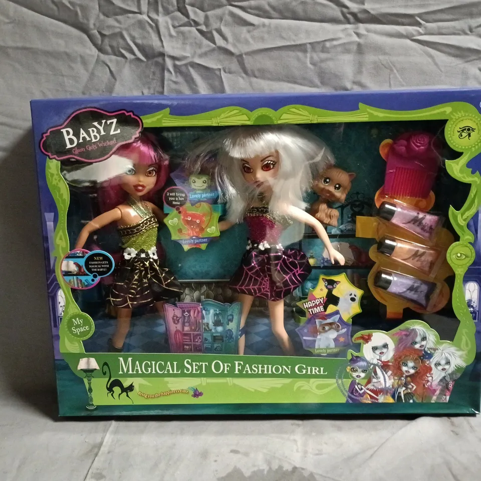 BABYZ GLAM GETS WICKED - MAGICAL SET OF FASHION GIRL DOLLS