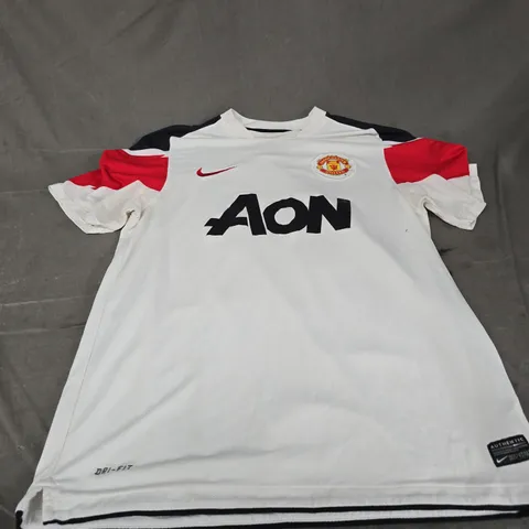 NIKE MANCHESTER UNITED CHICHARITO 14 JERSEY (AON) WHITE AWAY SHIRT SIZE M