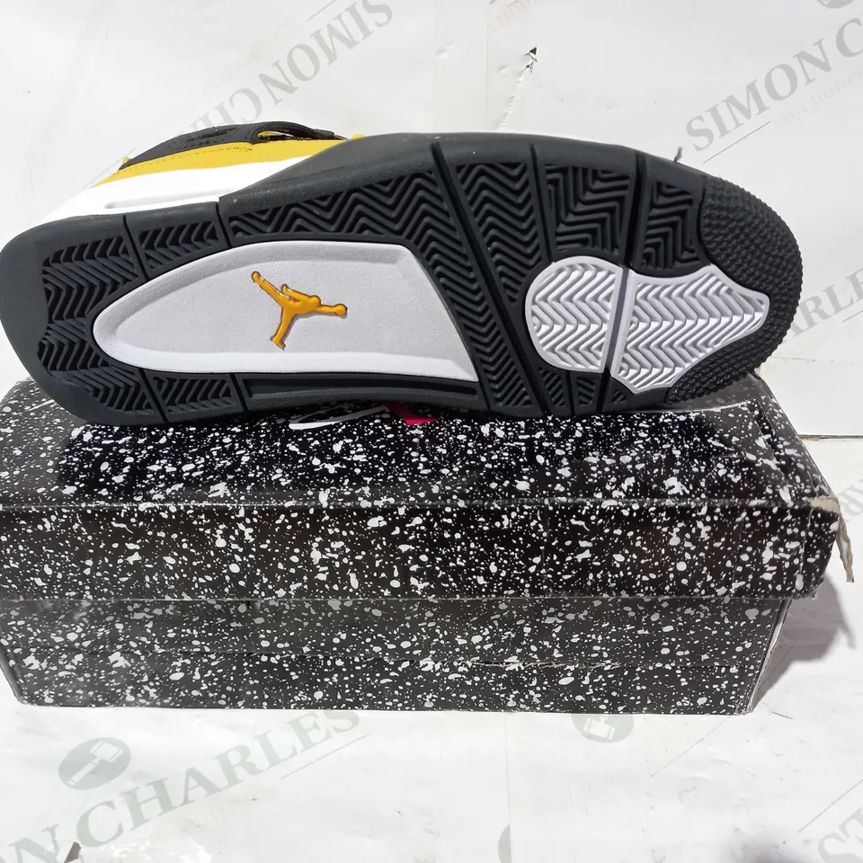 BOXED PAIR OF NIKE AIR JORDAN 4 SHOES IN YELLOW UK SIZE 8