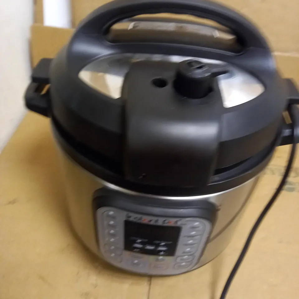 INSTANT POT DUO SMART PRESSURE COOKER