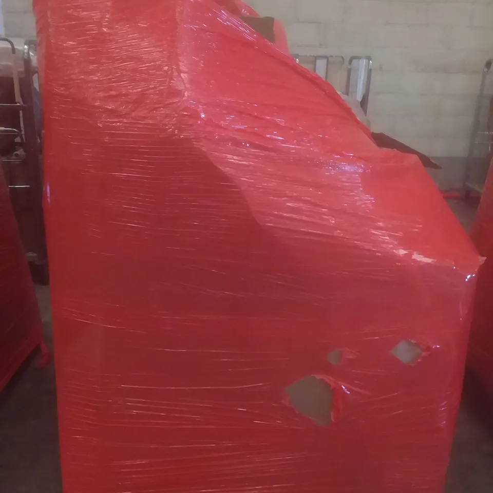 PALLET OF ASSORTED ITEMS INCLUDING 48INCH CEILING FAN, ACRYLIC BALLOON STAND, BATH TRANSFER BOARD, VENETIAN BLIND