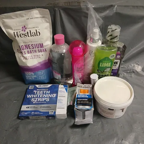 APPROXIMATELY 20 ASSORTED HEALTH & BEAUTY PRODUCTS TO INCLUDE BEDHEAD HAIR SMOOTHING CREAM, CERAVE EYE REPAIR CREAM, LISTERINE MOUTHWASH, ETC