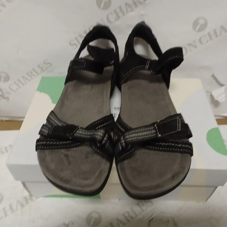 EARTH ORIGINS SERENA BLACK SIZE 7 SANDALS 