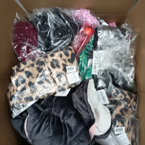 BOX OF APPROXIMATELY 20 ASSORTED ITEMS TO INCLUDE: MAGNIFIER GLASS 