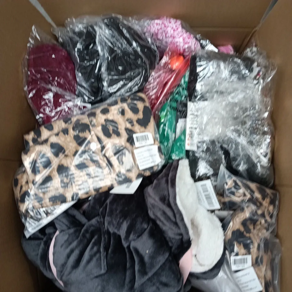 BOX OF APPROXIMATELY 20 ASSORTED ITEMS TO INCLUDE: MAGNIFIER GLASS 