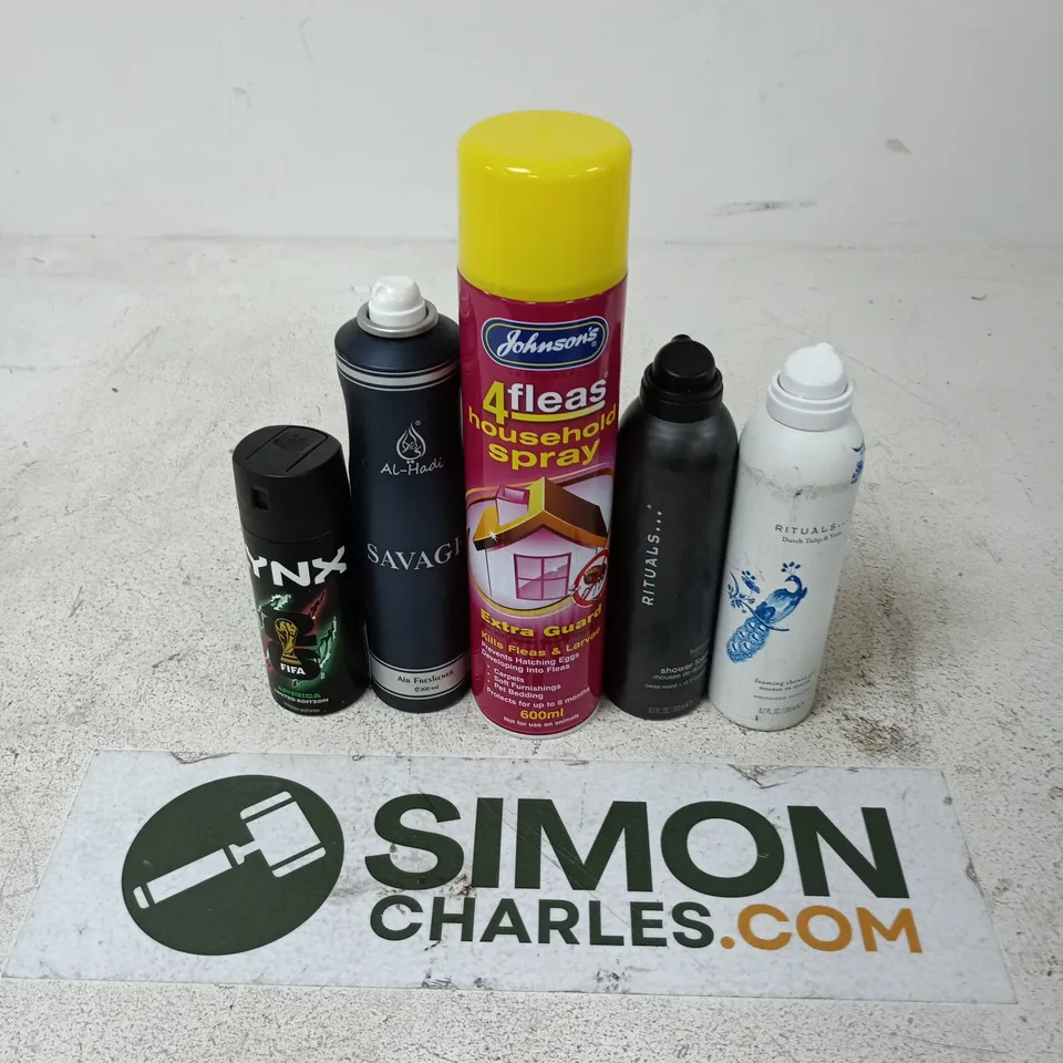 APPROXIMATELY 15 ASSORTED AEROSOLS TO INCLUDE LYNX AFRICA, RITUALS SHOWER GEL, JOHNSONS 4FLEAS HOUSEHOLD SPRAY, ETC