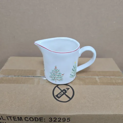 GISELA GRAHAM LONDON CREAMER JUGS WITH CHRISTMAS TREE DESIGN – BOX OF 6
