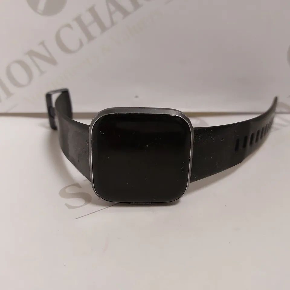 FITBIT VERSA 2 SMART WATCH - BLACK