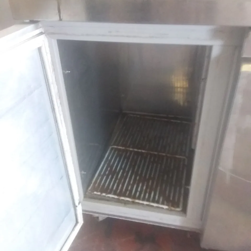 STAINLESS STEEL THREE DOOR FOOD PREPARATION UNIT