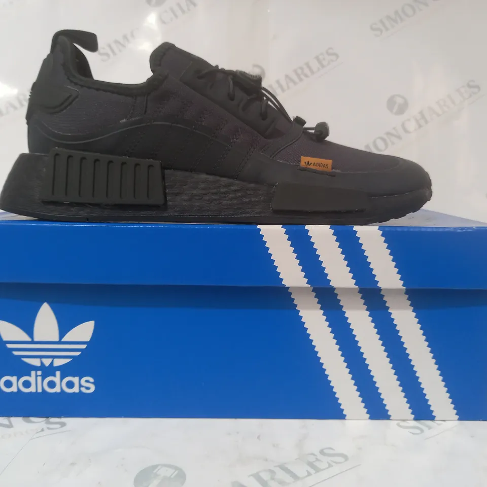 BOXED PAIR OF ADIDAS NMD R1 SHOES IN BLACK UK SIZE 7.5