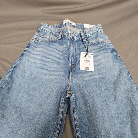 BERSHKA JEANS SIZE 36