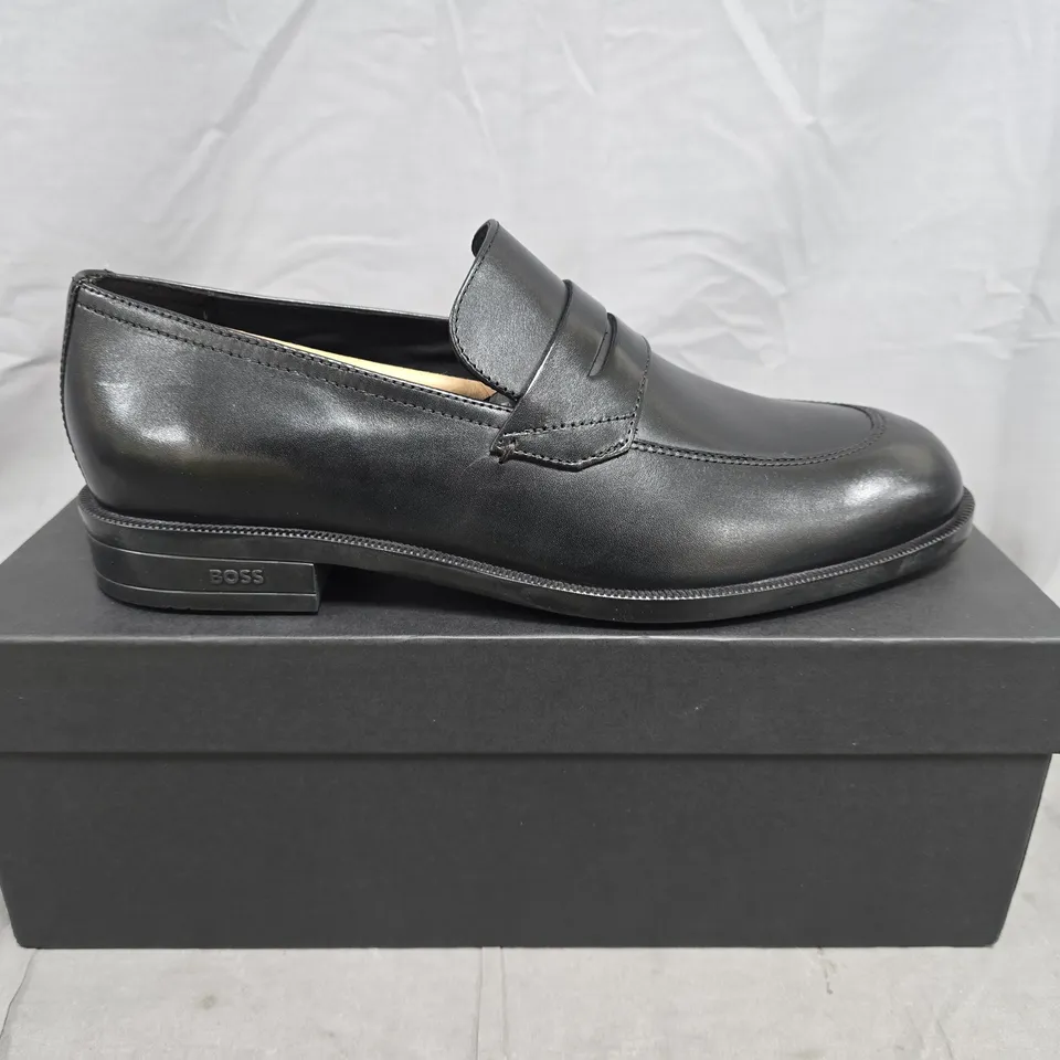 BOXED PAIR OF HUGO BOSS BLACK LEATHER PENNY LOAFERS – MEN'S, UK 8