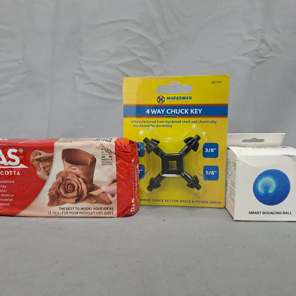 APPROXIMATELY 10 ASSORTED HOUSEHOLD ITEMS TO INCLUDE DAS MODELLING CLAY, 4-WAY CHUCK KEY, SMART BOUNCING BALL, ETC