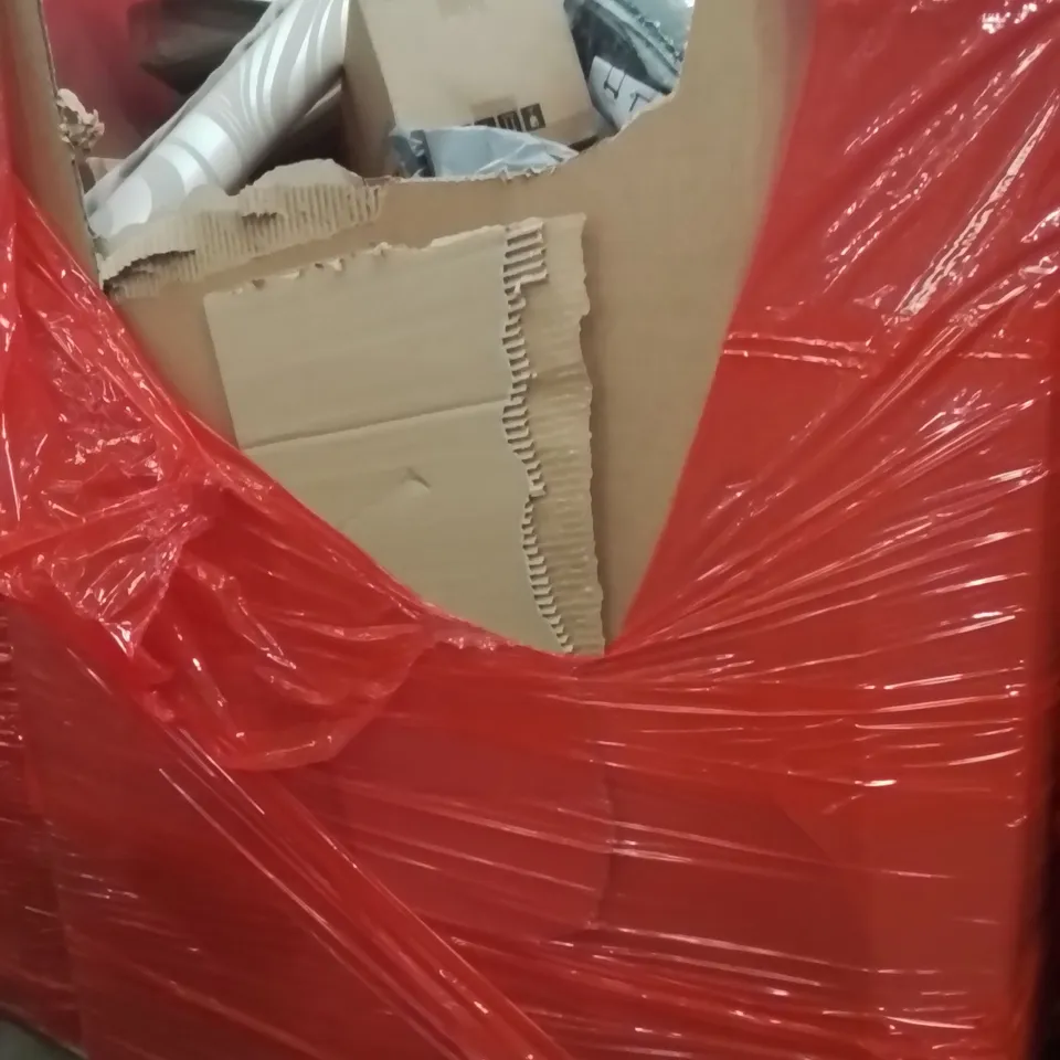 PALLET OF ASSORTED HOUSEHOLD GOODS AND PRODUCTS TO INCLUDE;CORDLESS VACUUM,FULL LENGTH MIRROR,ICE BAG