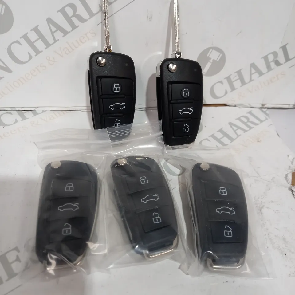 5 UNCUT AUDI 3-BUTTON KEYS