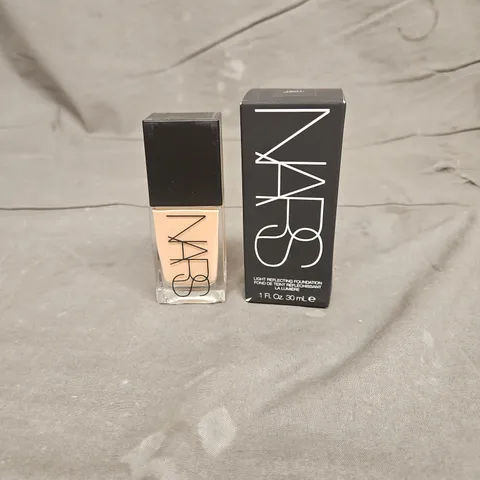 BOXED NARS LIGHT REFLECTING FOUNDATION IN LIGHT 4 DEAUVILLE 30ML